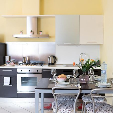 ラツィーゼTerrazza Baciata Dal Soleアパートメント エクステリア 写真