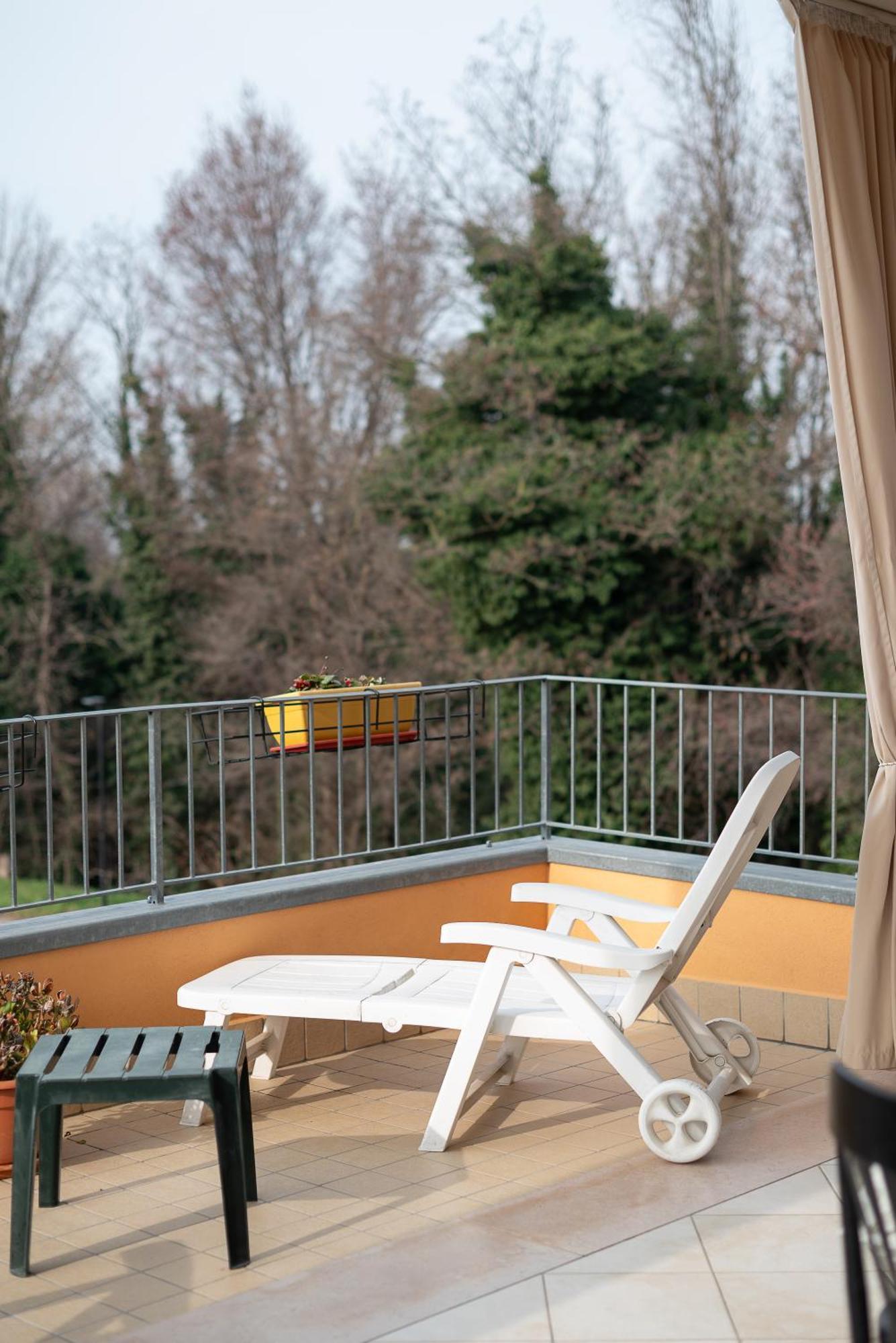 ラツィーゼTerrazza Baciata Dal Soleアパートメント エクステリア 写真